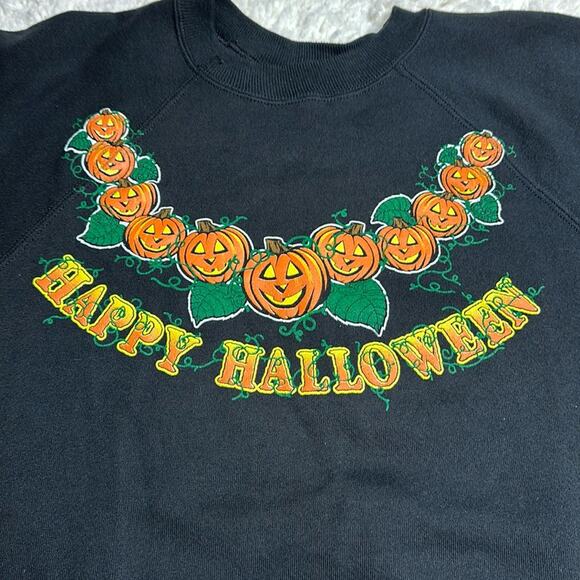 Happy Halloween Vintage Plus Size Black Comfy Pullover Crew Neck Runs Shorter - Picture 3 of 9